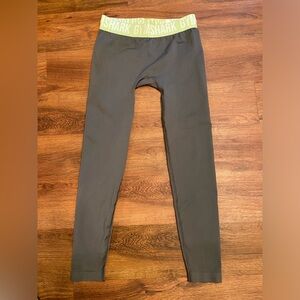 Gym Shark Fit Seamless Leggings Gray/Lime Green Banded Performance